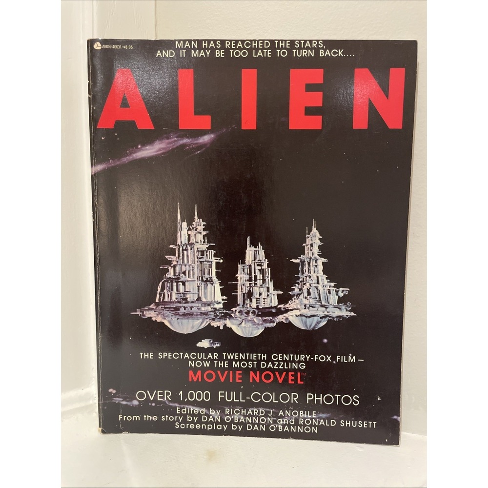 ALIEN Movie Novel Vintage 1979 First Avon Printing Full Color